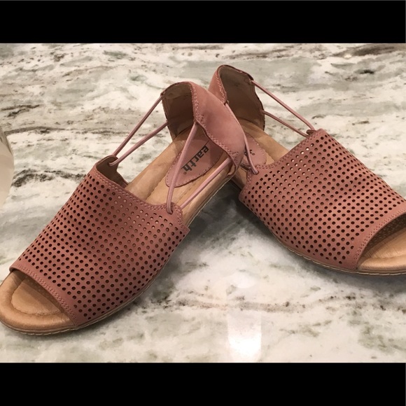 Earth Shelly slides - Picture 3 of 5